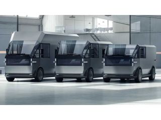 go-for-the-luxury-commercial-vehicles-from-the-best-brand-small-0