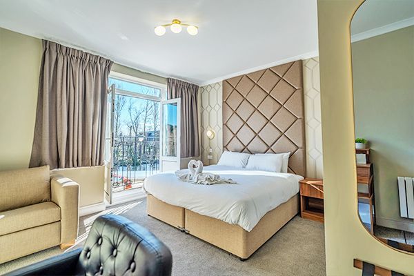 best-hotels-in-maidenhead-near-river-thames-uno-hotels-big-0