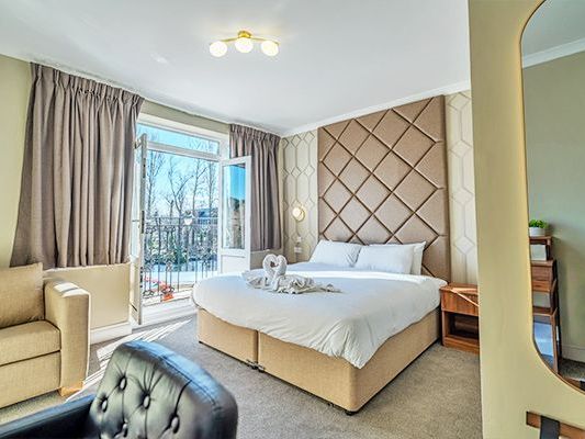 best-hotels-in-maidenhead-near-river-thames-uno-hotels