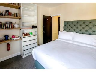 the-best-deluxe-rooms-experience-small-0