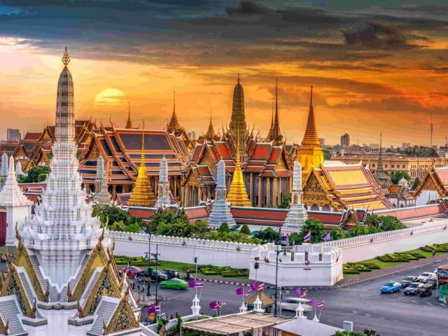 explore-bangkok-holidays-package-city-life-and-easy-travel
