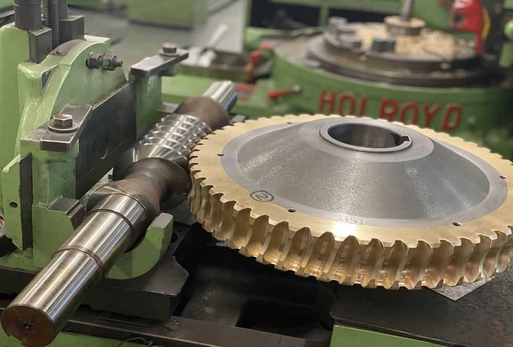 industrial-worm-gearbox-for-smooth-power-transmission-big-0