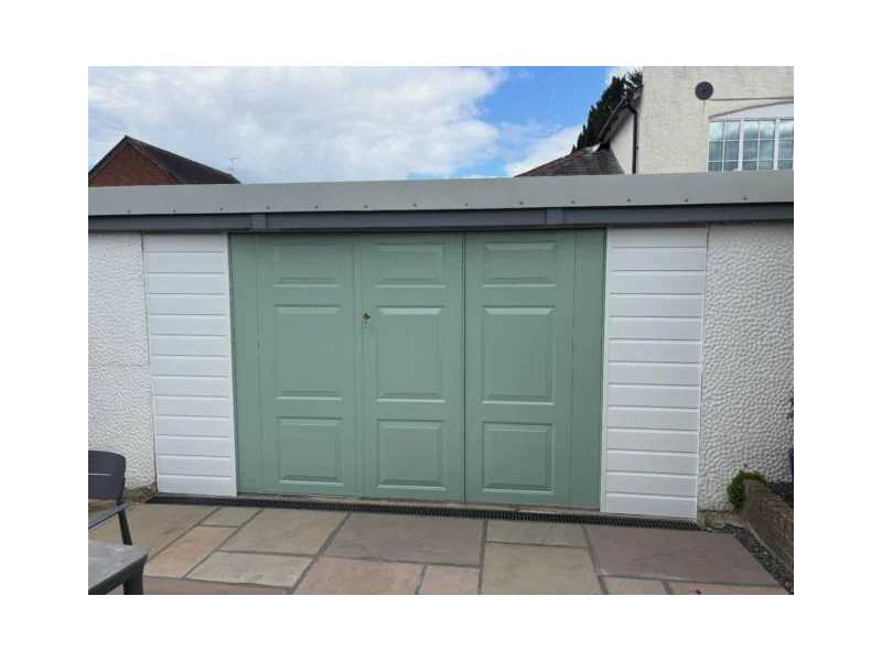 garage-doors-amersham-stylish-secure-expert-installation-small-0