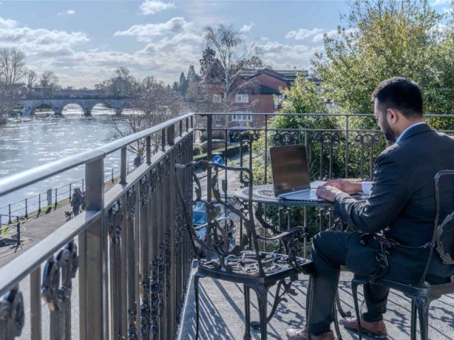 business-stays-at-uno-thames-hotel-maidenhead