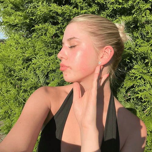 organic-nourishing-facial-oil-for-gentle-skin-care-routine-big-0