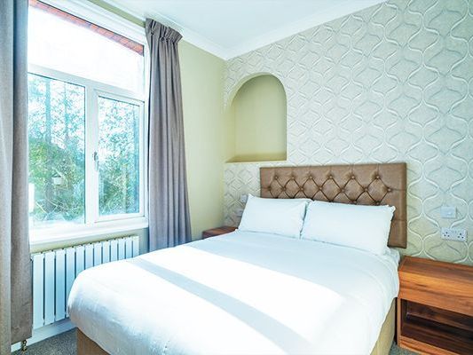 hotels-in-maidenhead-uno-thames-hotel-by-uno-hotels