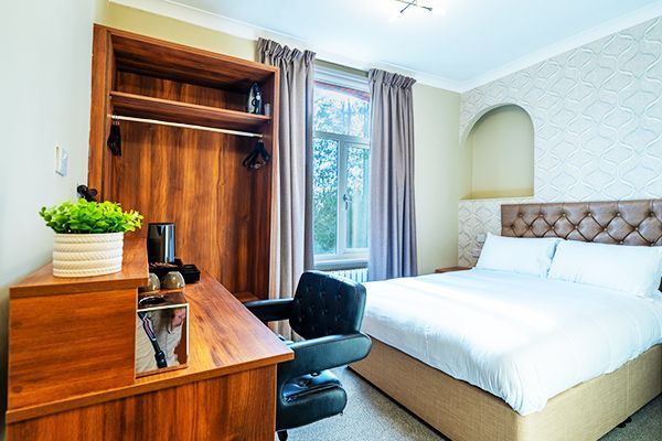 best-hotels-in-maidenhead-near-river-thames-uno-thames-hotel-big-0