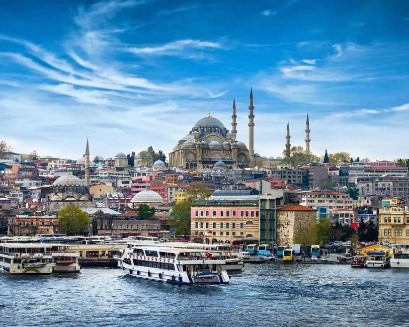 istanbul-holidays-historic-charm-with-modern-travel-comfort