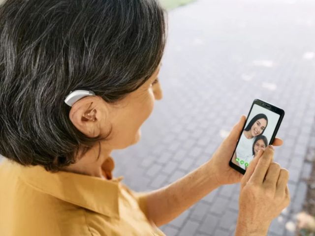 behind-the-scenes-of-modern-hearing-aid-technology