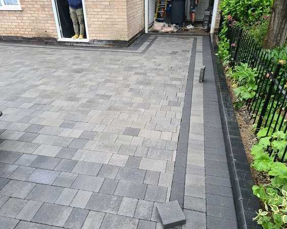 leicester-paving-services-for-driveways-patios-and-pathways