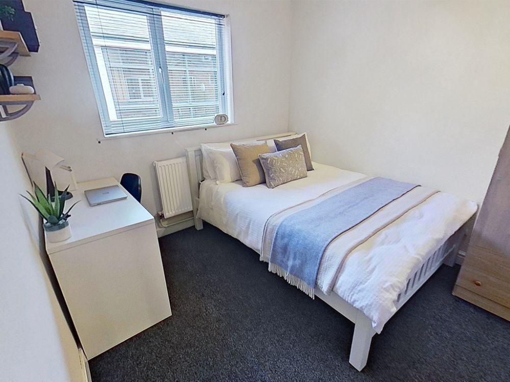 megaclose-nottingham-uk-big-2