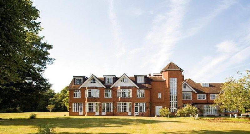 country-house-hotel-in-burnham-grovefield-house-hotel-big-0