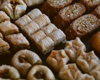 satisfy-your-sweet-tooth-with-delicious-baklava