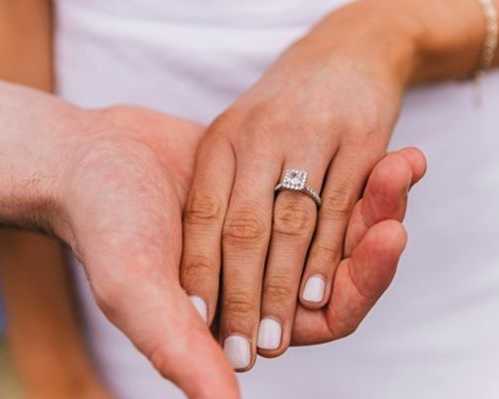 sparkling-asscher-cut-diamond-ring-for-engagements