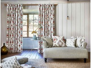 elevate-your-home-with-bespoke-curtains-leeds-small-0