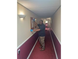 professional-commercial-cleaning-in-sutton-for-businesses-small-0