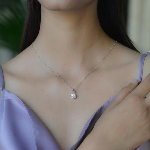 halo-diamond-necklace-with-custom-diamond-cuts-big-0