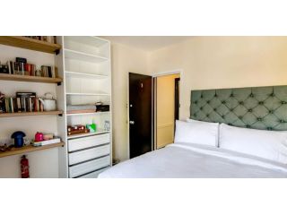 boutique-comfort-dalston-london-small-0
