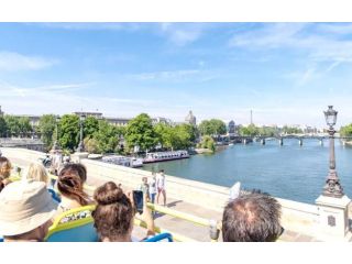 paris-hop-on-hop-off-bus-tours-trusted-online-booking-small-1