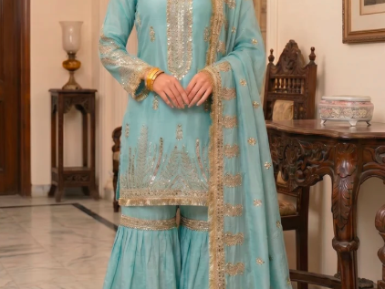 shop-pakistani-dresses-online-uk-luxury-designer