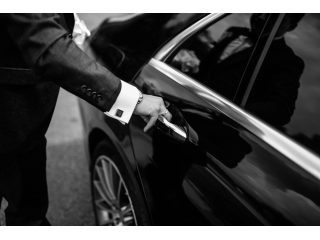 reliable-airport-transfers-with-travl-xl-safe-easy-rides-small-0