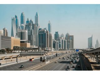 discover-abu-dhabi-holidays-for-luxury-escapes-small-2