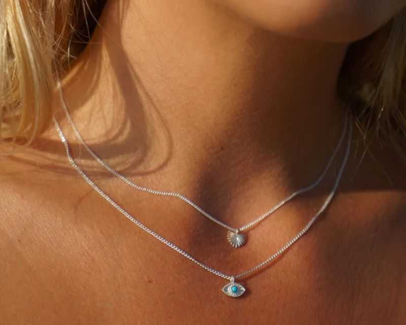 rachel-entwistle-long-silver-pendant-necklace-for-everyday-style