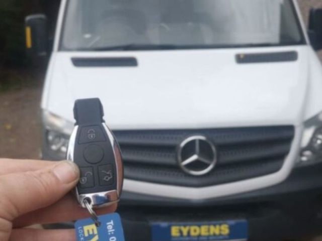 mercedes-car-keys-replacement-programming-in-coventry