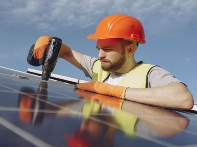 no-support-drivers-local-solar-company-northfield