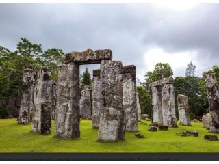 tours-to-stonehenge-small-0