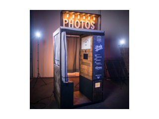 best-enclosed-photo-booth-in-hire-wythenshawe-small-0