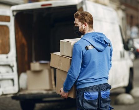 missed-important-deliveries-reliable-courier-company-manchester-big-1