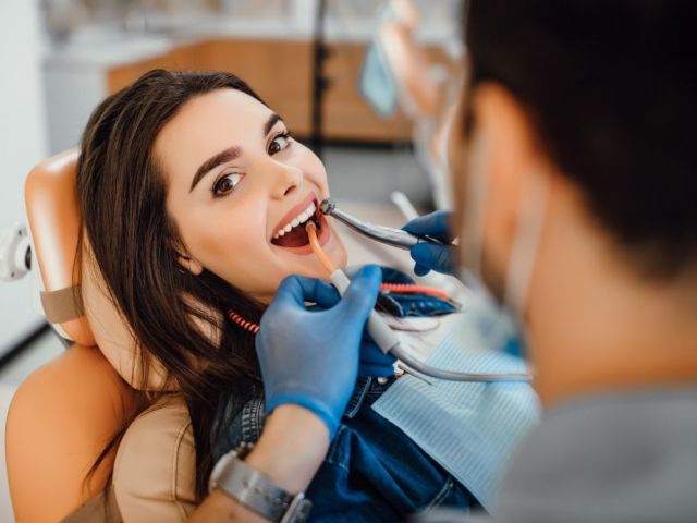 top-rated-dentist-in-bromley-kent-confidental-care