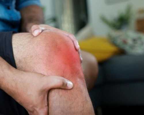 swollen-knee-causes-treatment-when-to-see-a-knee-doctor