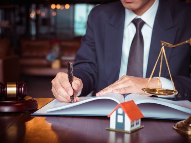 choose-hb121-solicitors-for-local-conveyancing-solicitors-in-uk