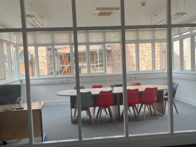 office-cleaning-liverpool-professionals-maid-right-cleaning-ltd