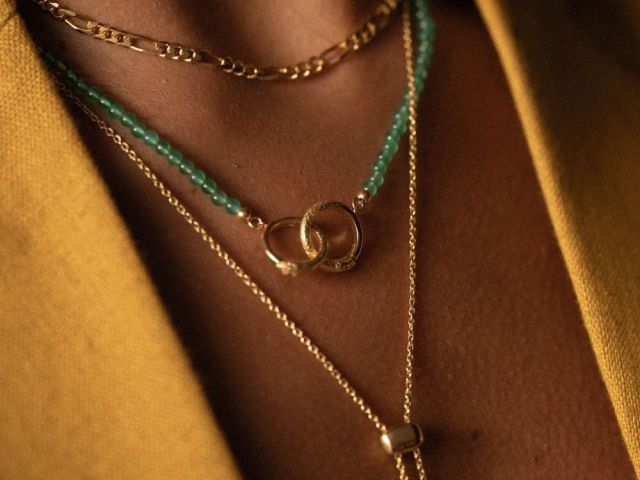 handmade-necklaces-uk-ouroboros-green-onyx-gold-necklace
