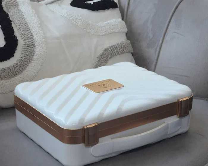 luxury-beauty-case-glow-stow