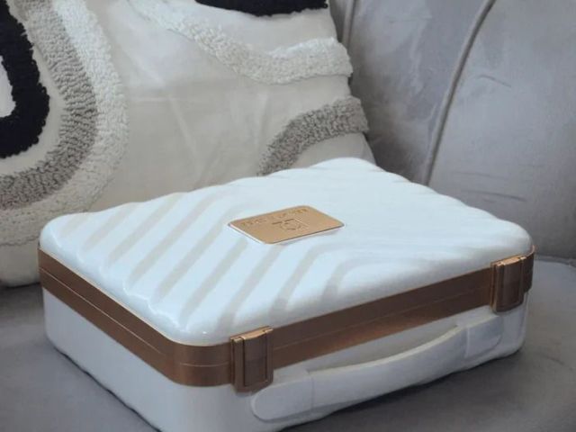luxury-beauty-case-glow-stow