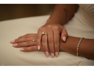 shine-brighter-with-a-lab-grown-diamond-tennis-bracelet-small-0