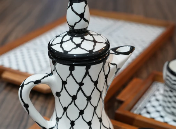 handmade-ceramics-unique-pottery-collection-by-holylanddates-big-0