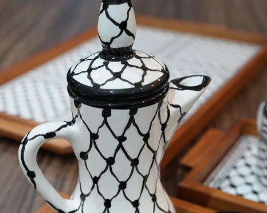 handmade-ceramics-unique-pottery-collection-by-holylanddates