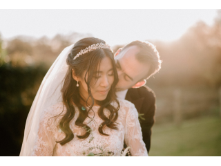wedding-photographer-capturing-your-special-day-small-0