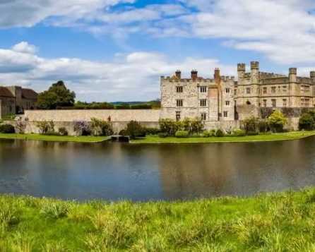 leeds-castle-from-london-for-historic-beauty