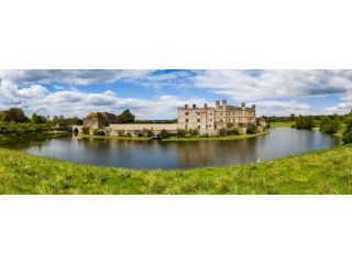 leeds-castle-from-london-for-historic-beauty-small-0