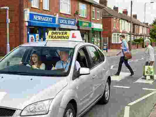 learn-to-drive-with-birminghams-expert-instructors