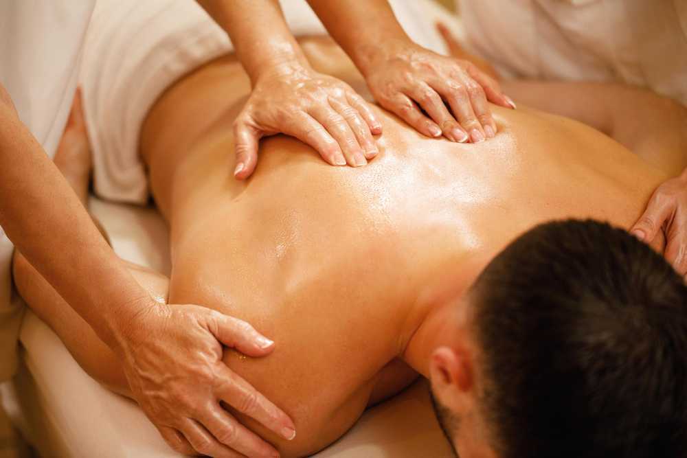 professional-four-hands-massage-services-at-am-health-clinic-big-0