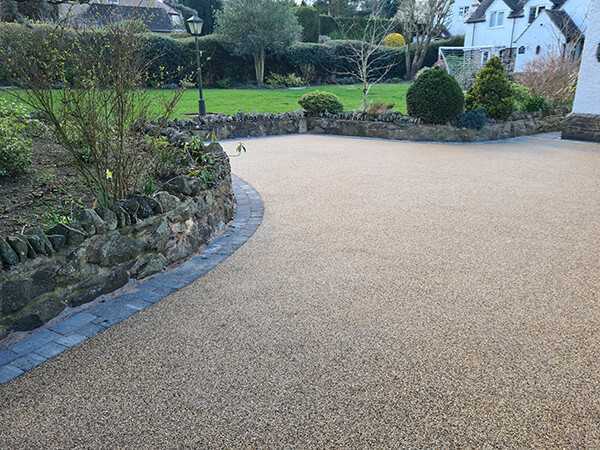 professional-resin-gravel-driveway-leicester-installation-services-big-0
