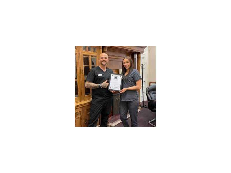 professional-scalp-micropigmentation-smp-training-in-kent-skulltec-small-0