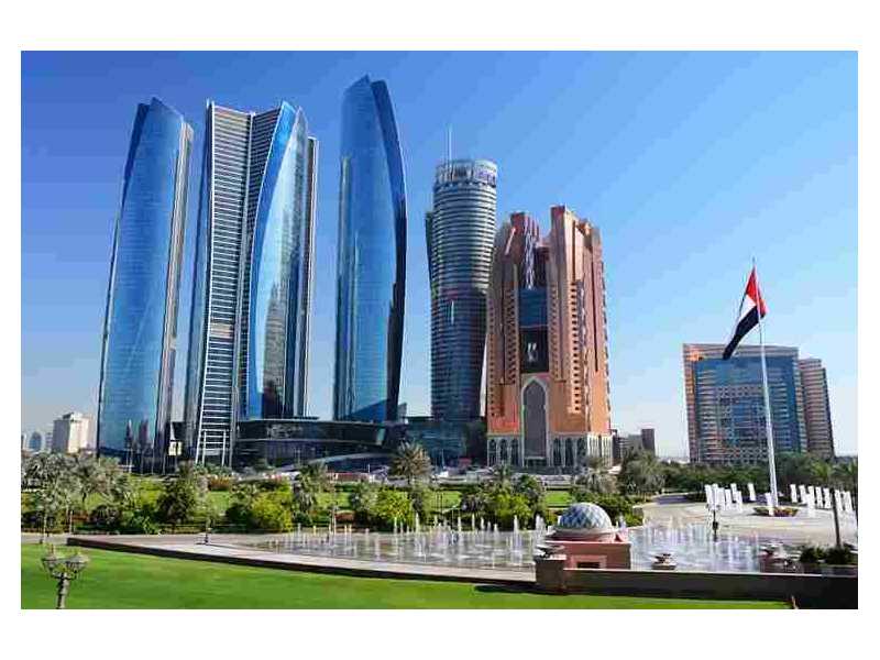 abu-dhabi-holidays-where-ambition-meets-authentic-arabian-soul-small-0